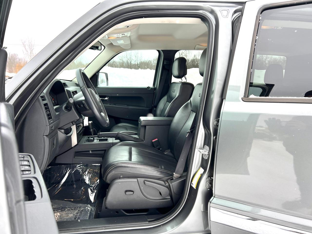 Jeep Liberty Sport 4WD 2012