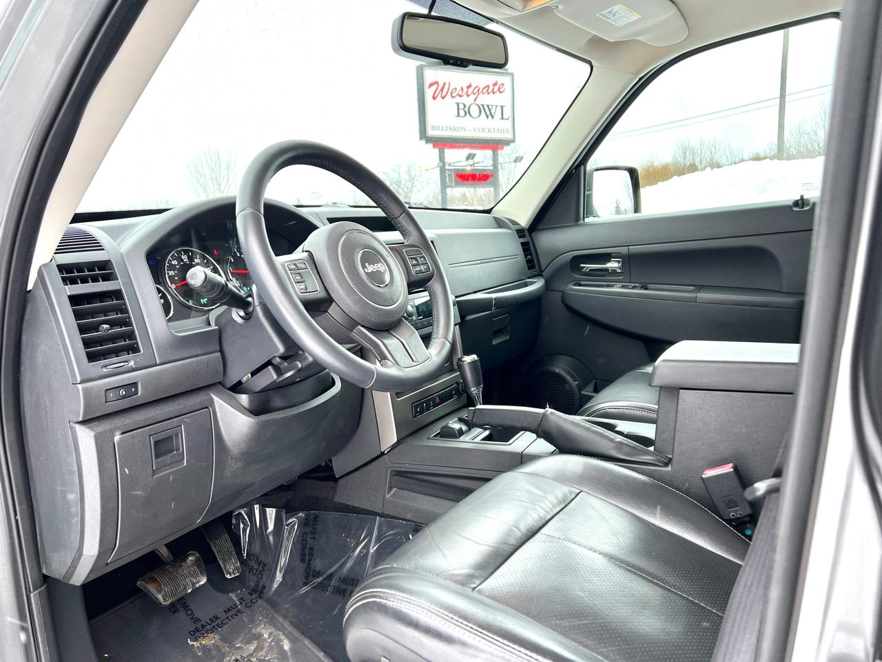 Jeep Liberty Sport 4WD 2012