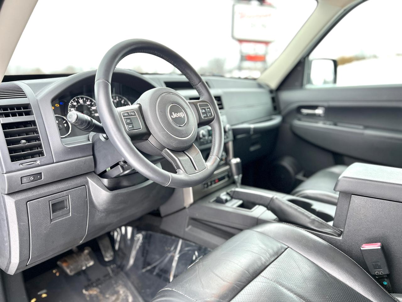 Jeep Liberty Sport 4WD 2012