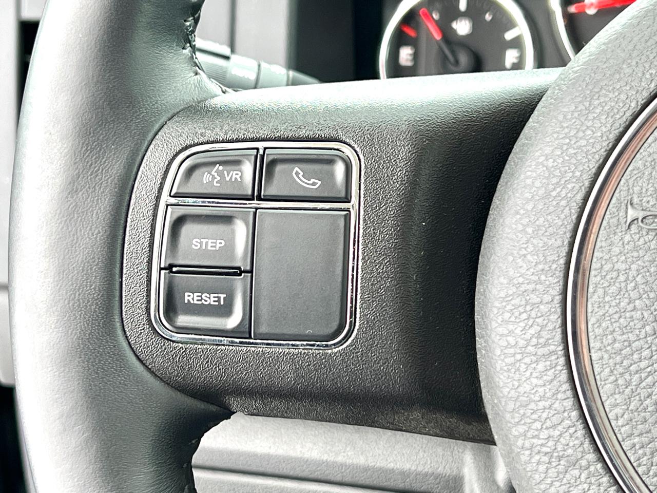 Jeep Liberty Sport 4WD 2012