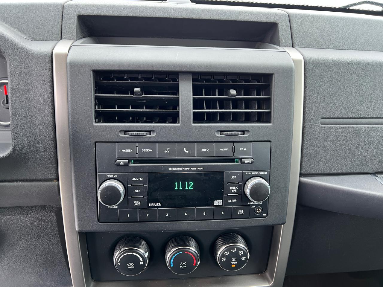 Jeep Liberty Sport 4WD 2012