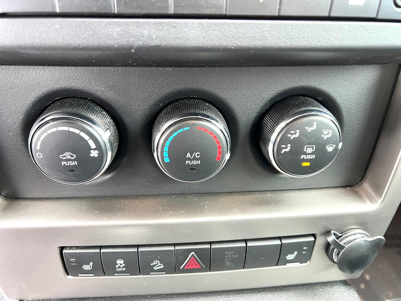 Jeep Liberty Sport 4WD 2012