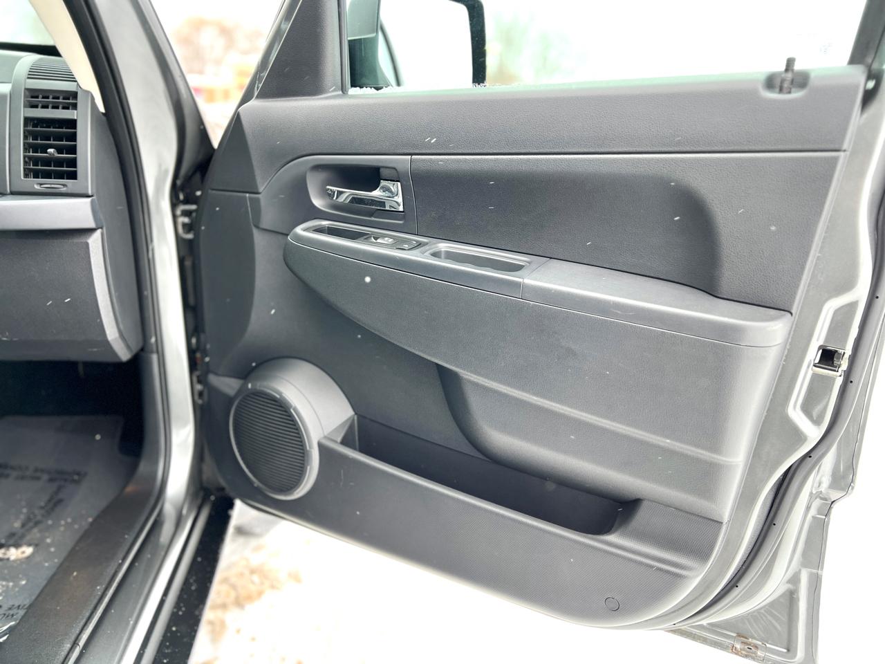 Jeep Liberty Sport 4WD 2012