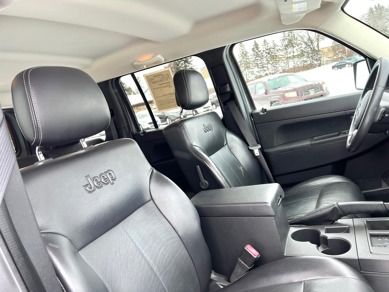 Jeep Liberty Sport 4WD 2012