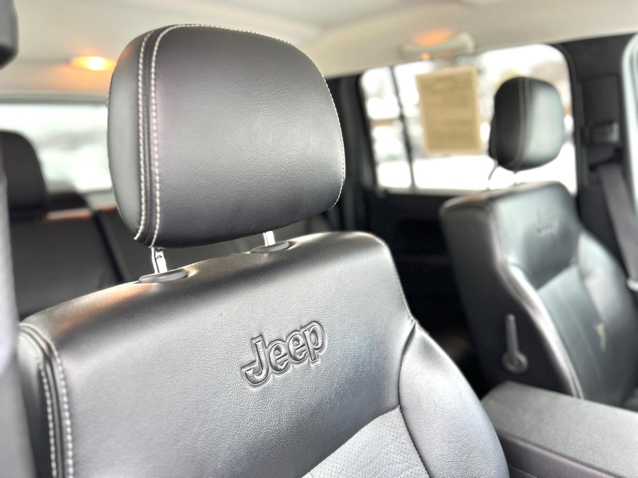 Jeep Liberty Sport 4WD 2012