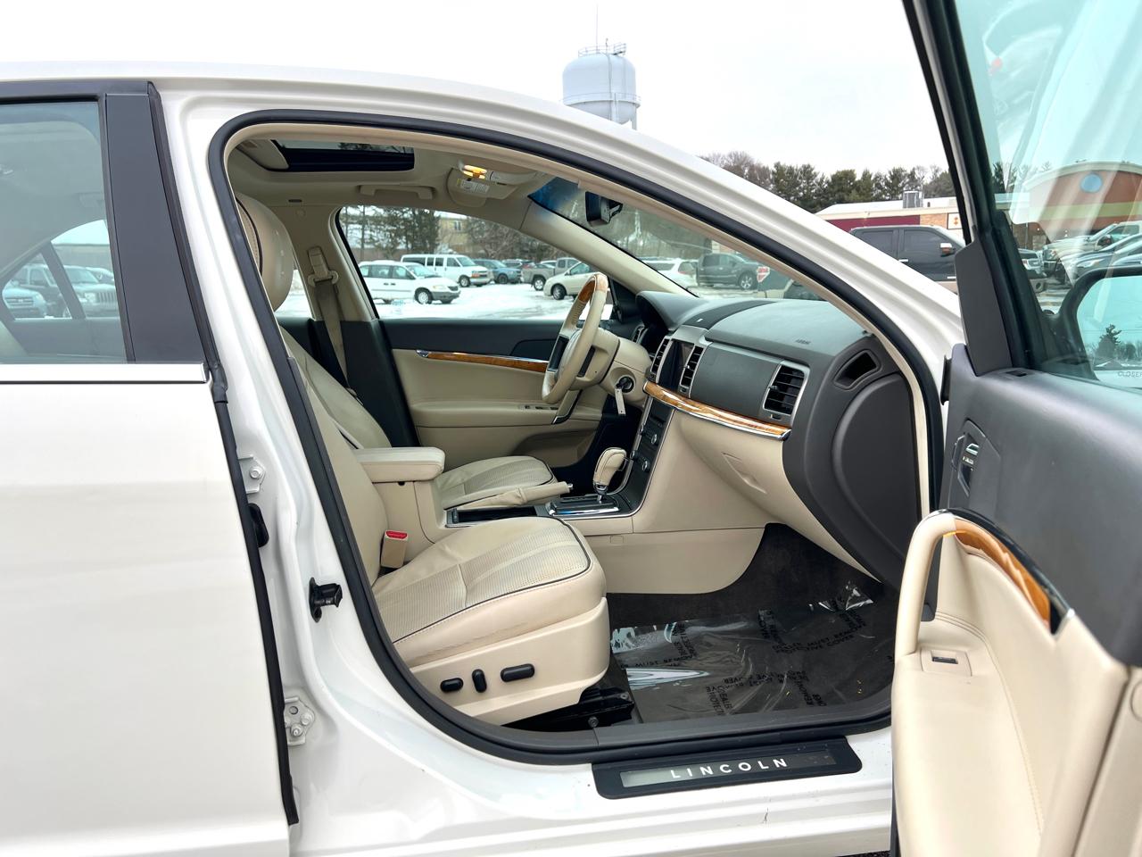 Lincoln MKZ Hybrid Sedan 2012