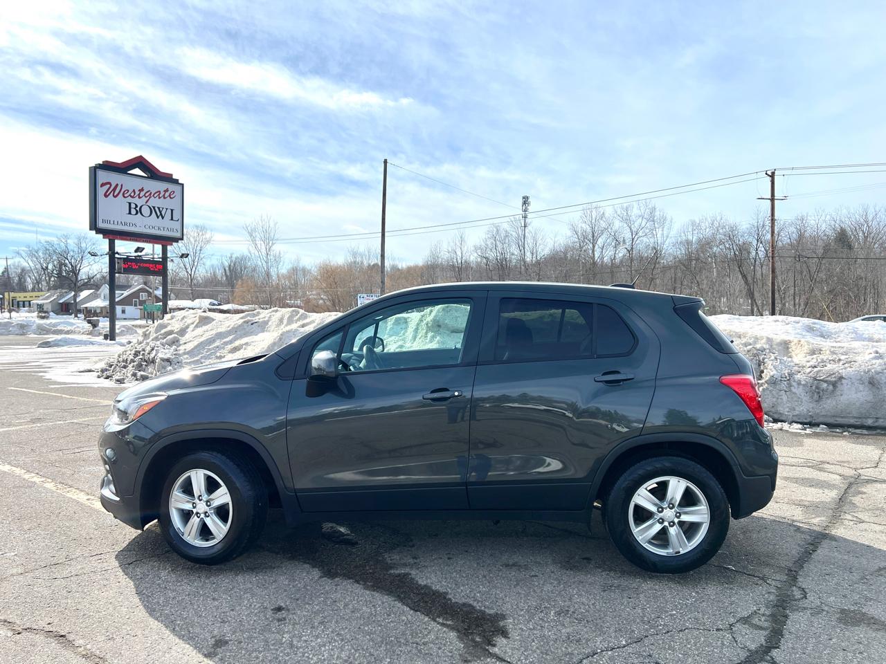 Chevrolet Trax LS 4D SUV FWD 2020