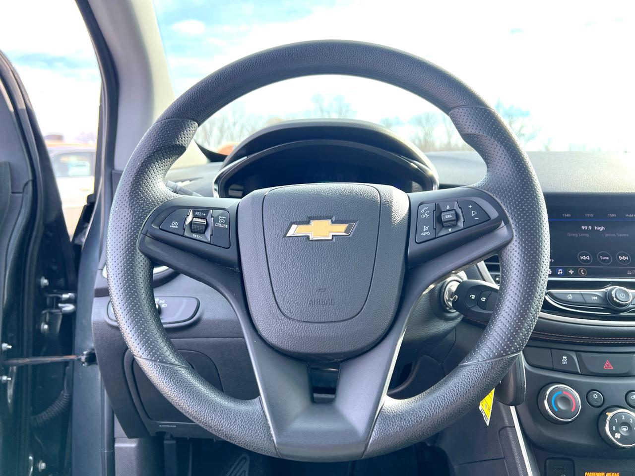 Chevrolet Trax LS 4D SUV FWD 2020