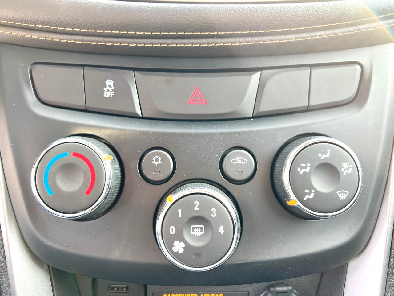 Chevrolet Trax LS 4D SUV FWD 2020