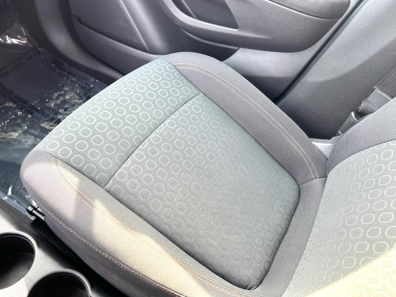 Chevrolet Trax LS 4D SUV FWD 2020