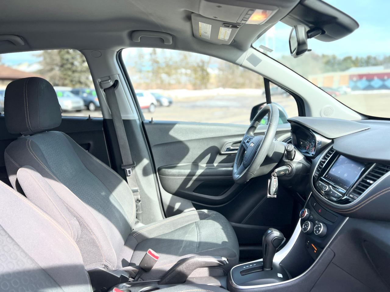 Chevrolet Trax LS 4D SUV FWD 2020