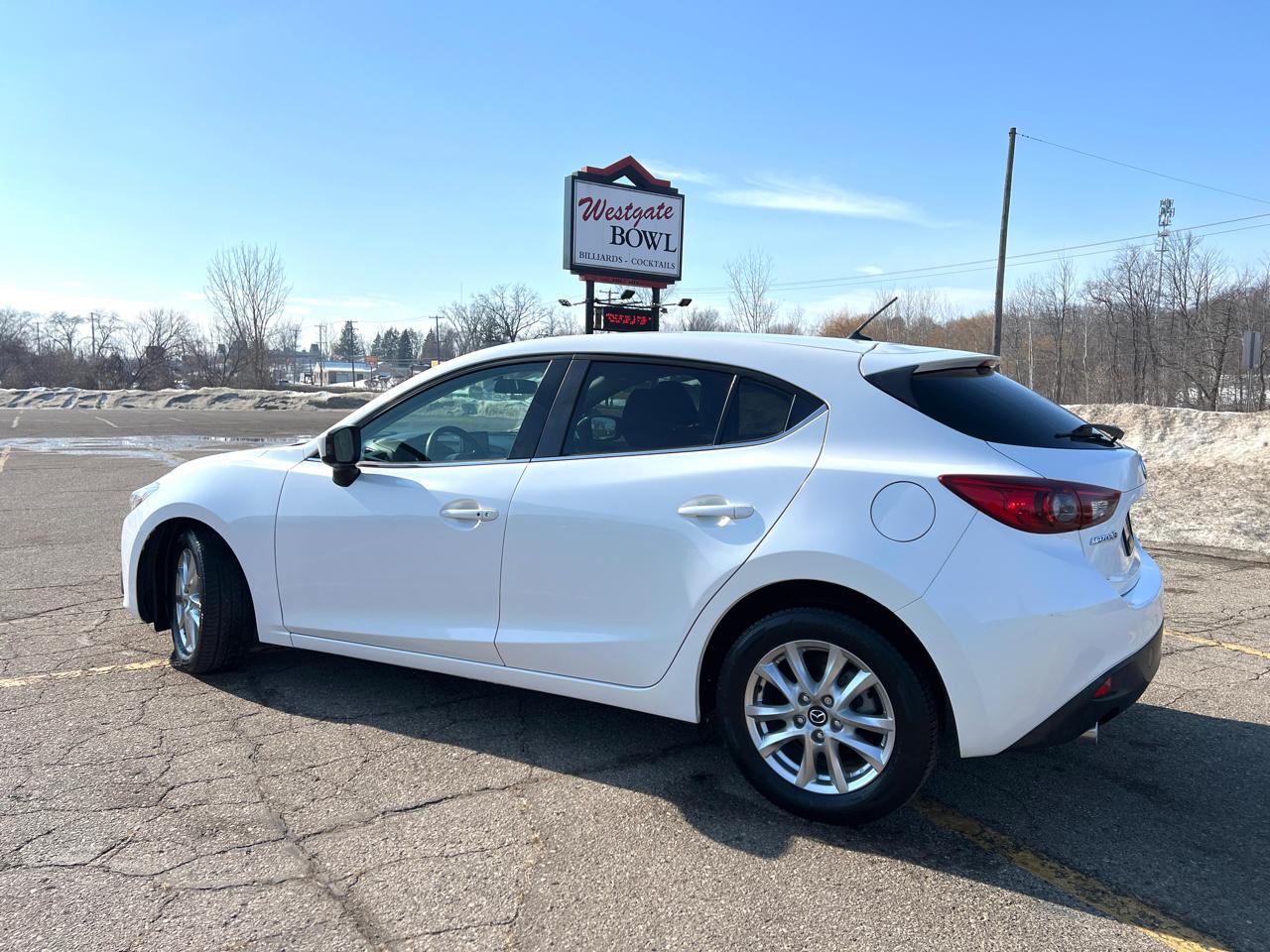 Mazda MAZDA3 i Touring AT 5-Door 2015