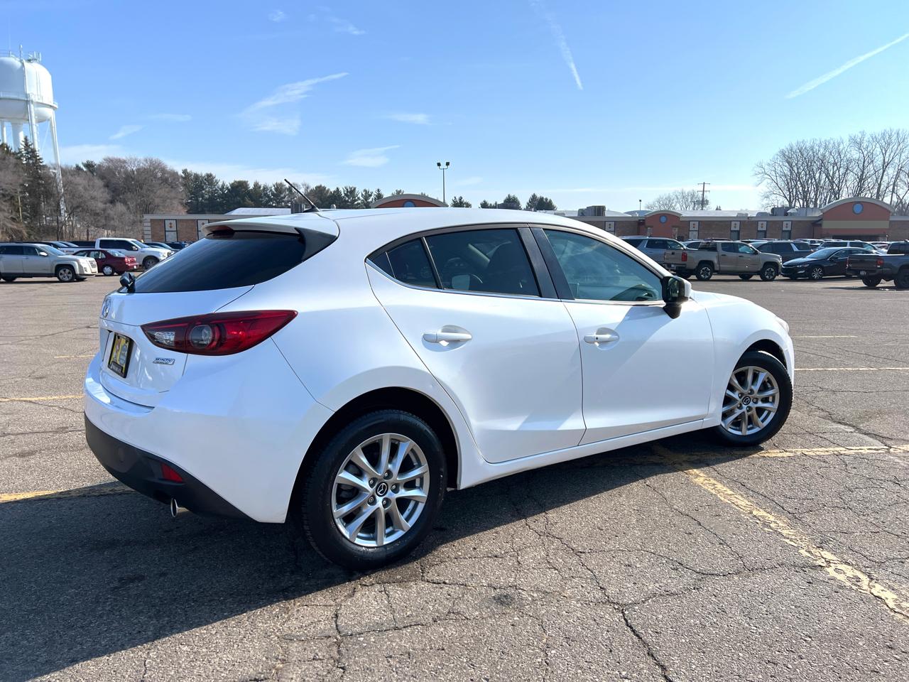 Mazda MAZDA3 i Touring AT 5-Door 2015