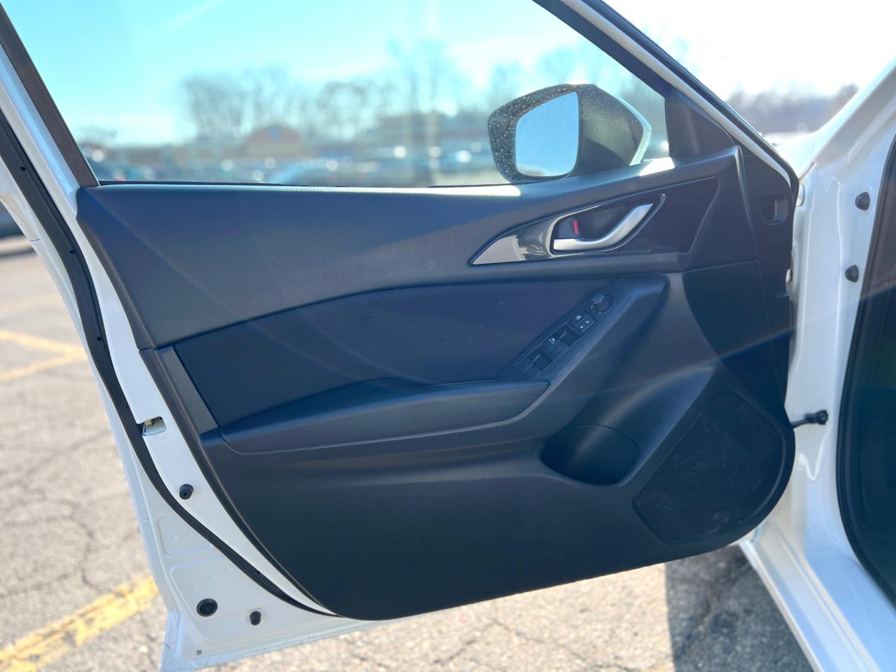 Mazda MAZDA3 i Touring AT 5-Door 2015