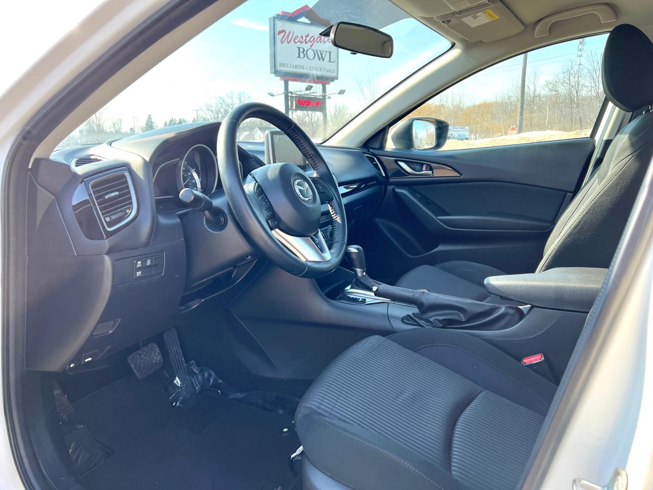 Mazda MAZDA3 i Touring AT 5-Door 2015