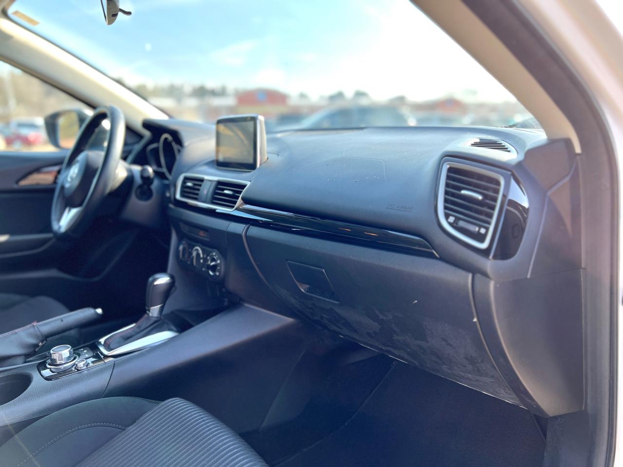 Mazda MAZDA3 i Touring AT 5-Door 2015