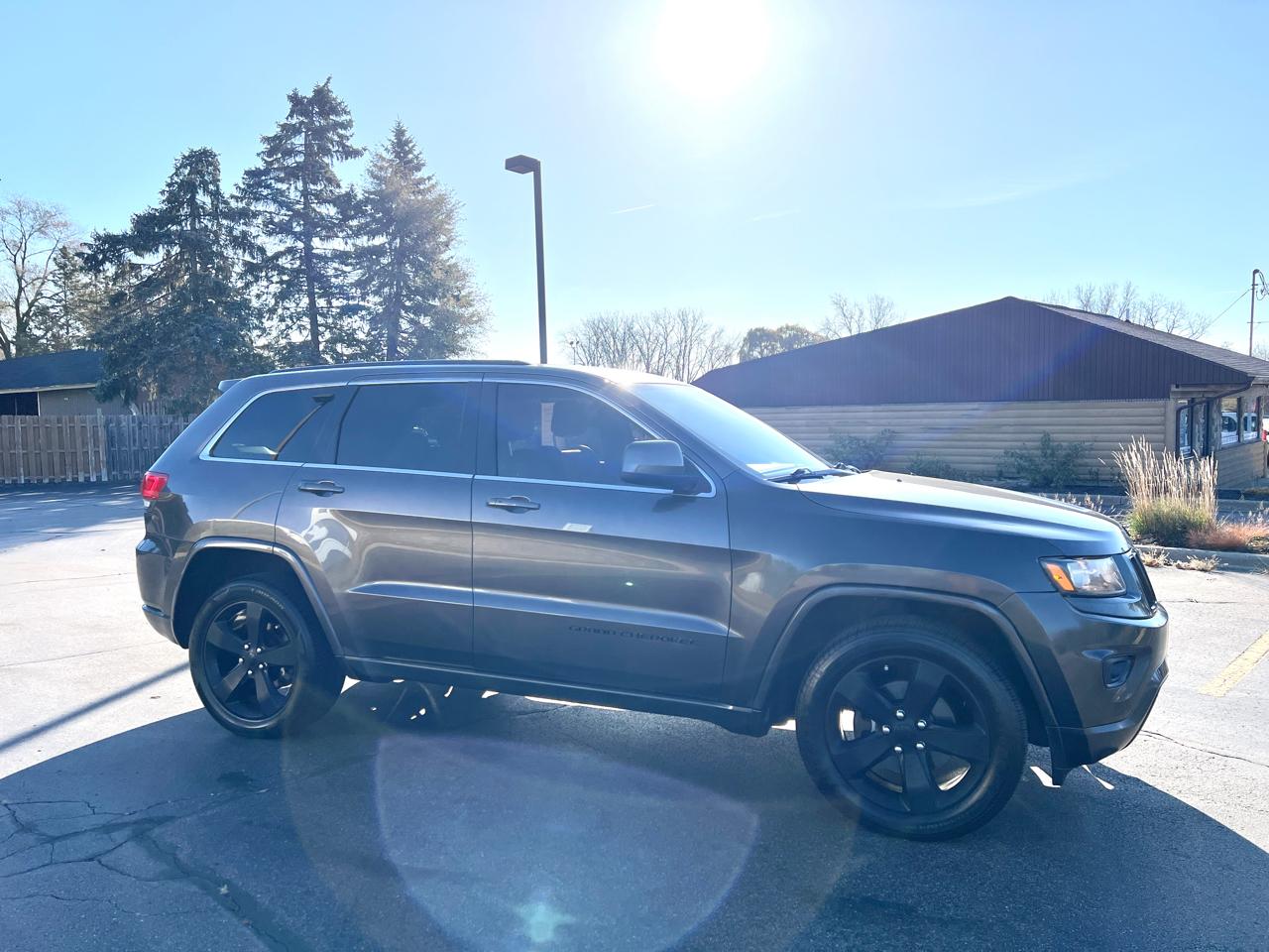 Jeep Grand Cherokee Altitude 4D SUV 4WD 2015