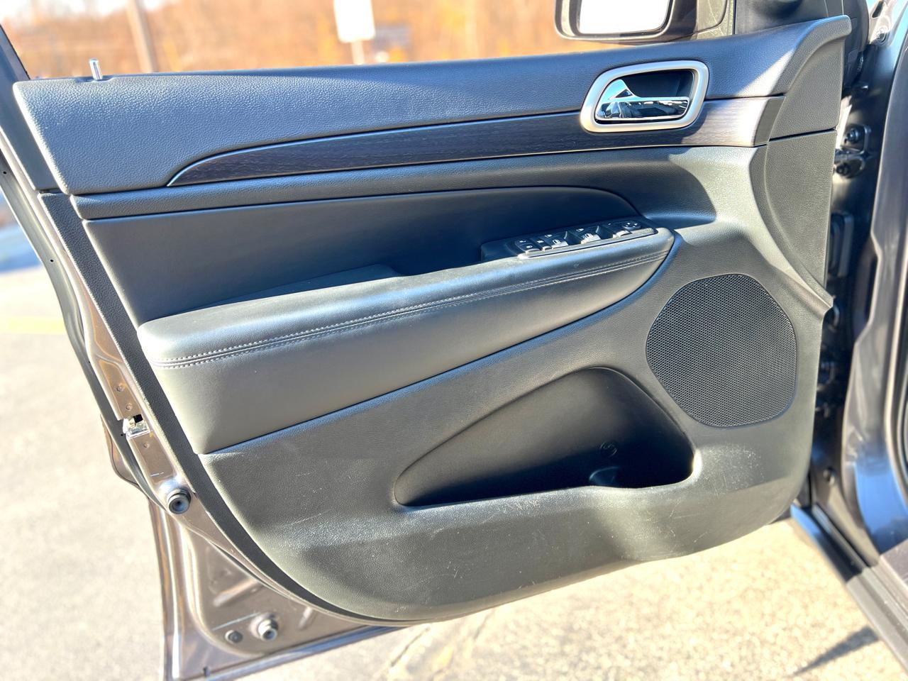 Jeep Grand Cherokee Altitude 4D SUV 4WD 2015