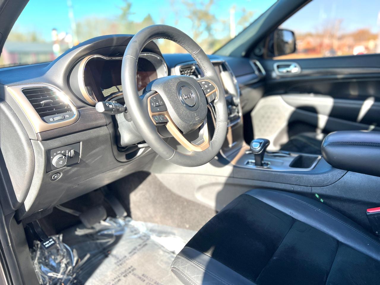 Jeep Grand Cherokee Altitude 4D SUV 4WD 2015