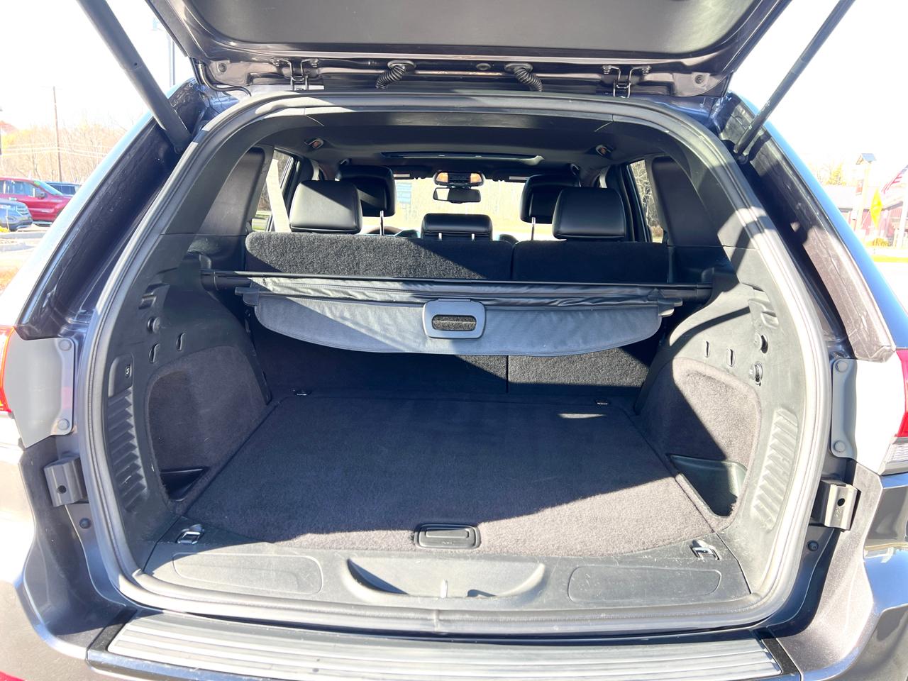 Jeep Grand Cherokee Altitude 4D SUV 4WD 2015