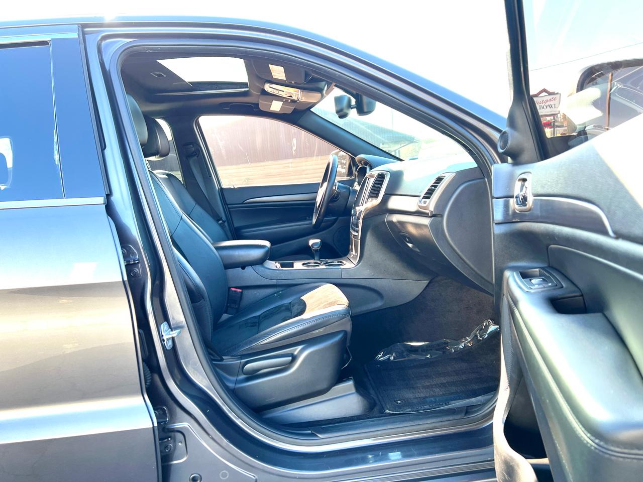 Jeep Grand Cherokee Altitude 4D SUV 4WD 2015