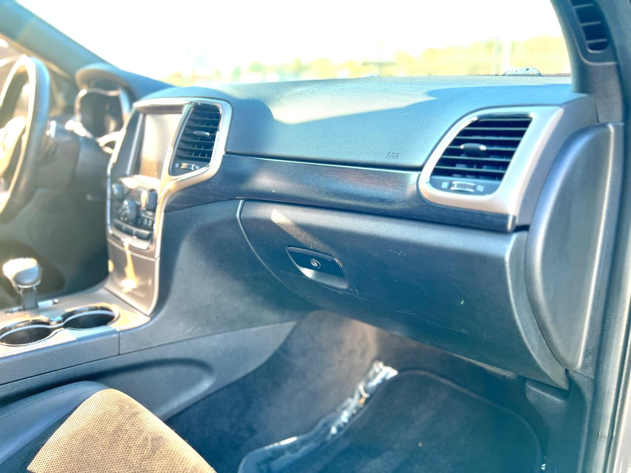 Jeep Grand Cherokee Altitude 4D SUV 4WD 2015