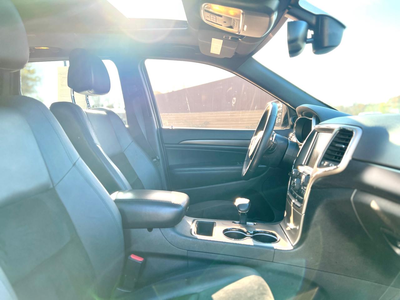 Jeep Grand Cherokee Altitude 4D SUV 4WD 2015