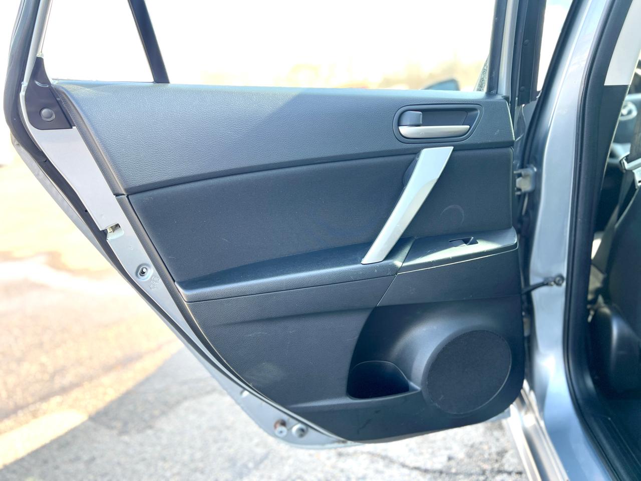 Mazda MAZDA3 s Touring 5-Door 2012