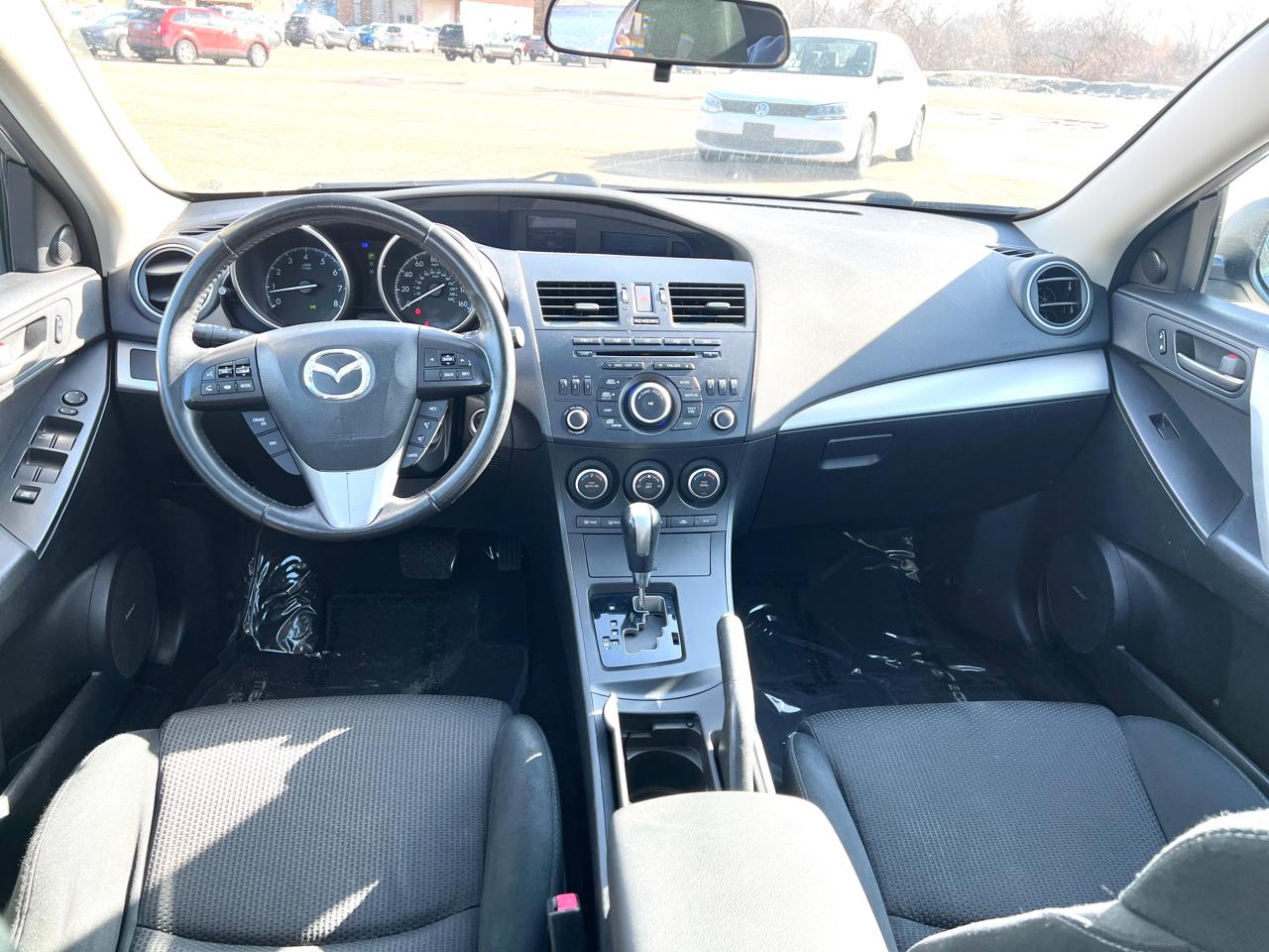 Mazda MAZDA3 s Touring 5-Door 2012