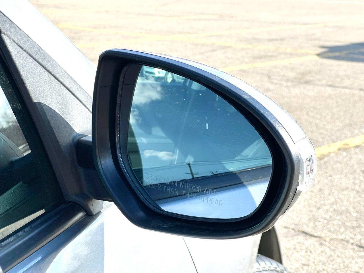 Mazda MAZDA3 s Touring 5-Door 2012