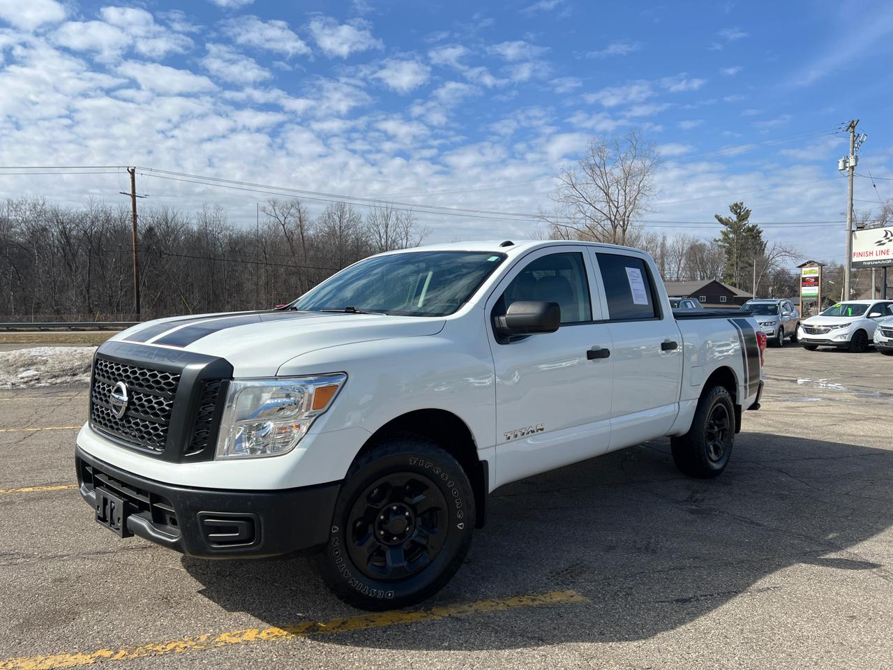 Nissan Titan S Crew Cab 4WD 2019