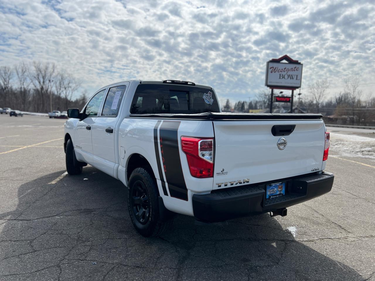 Nissan Titan S Crew Cab 4WD 2019
