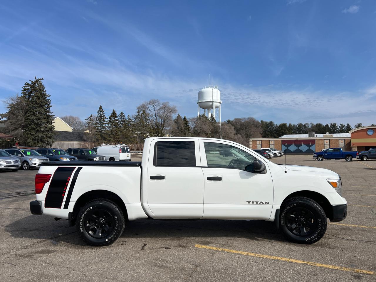 Nissan Titan S Crew Cab 4WD 2019