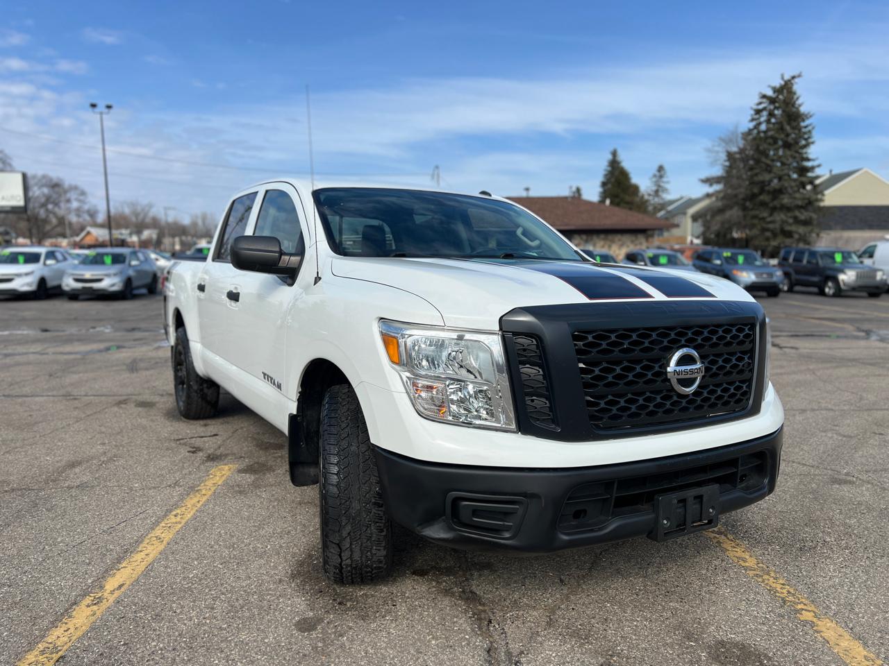 Nissan Titan S Crew Cab 4WD 2019
