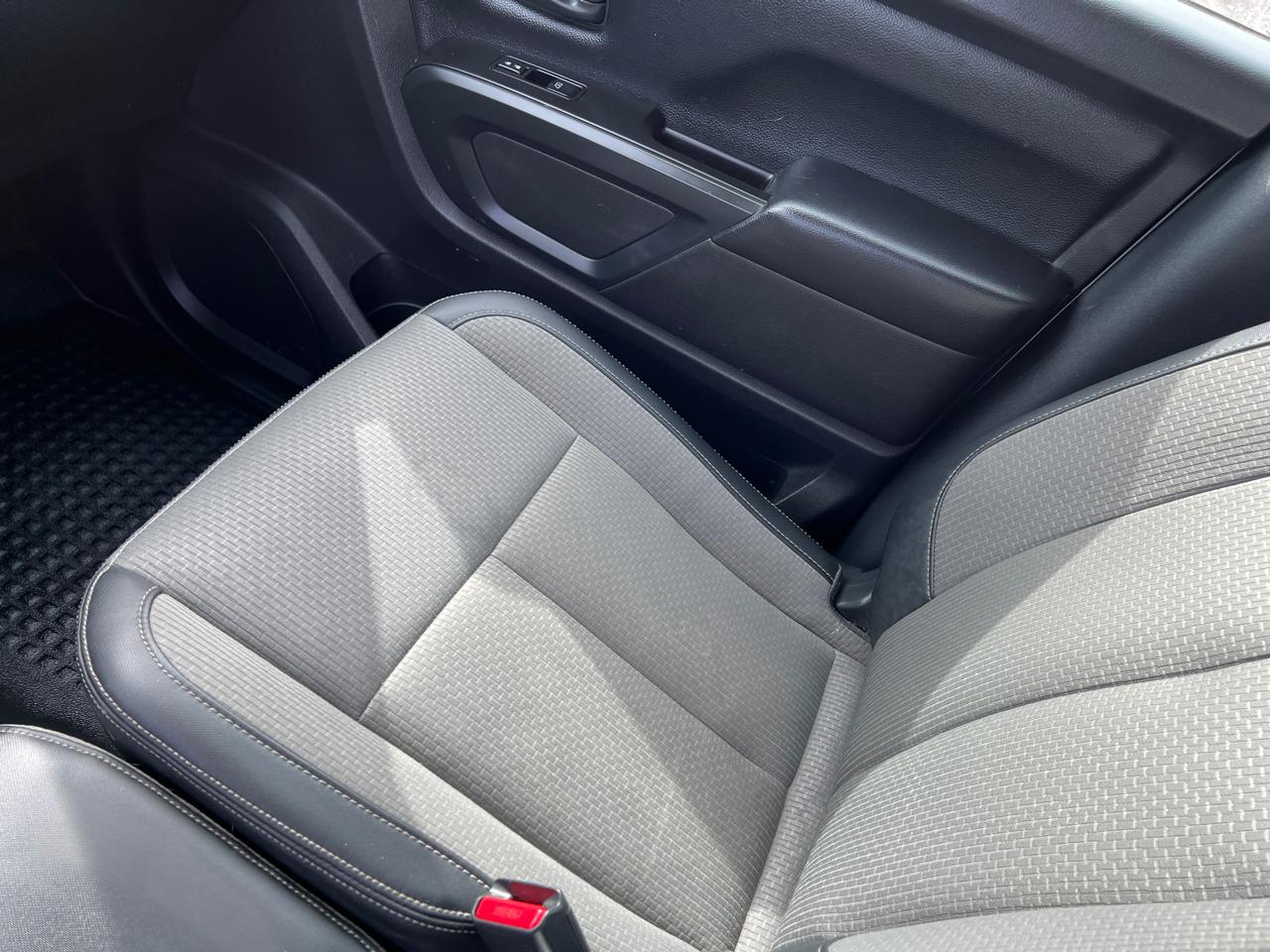 Nissan Titan S Crew Cab 4WD 2019