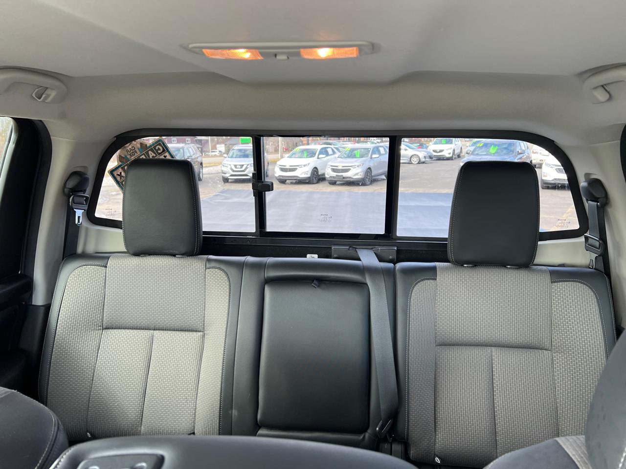 Nissan Titan S Crew Cab 4WD 2019
