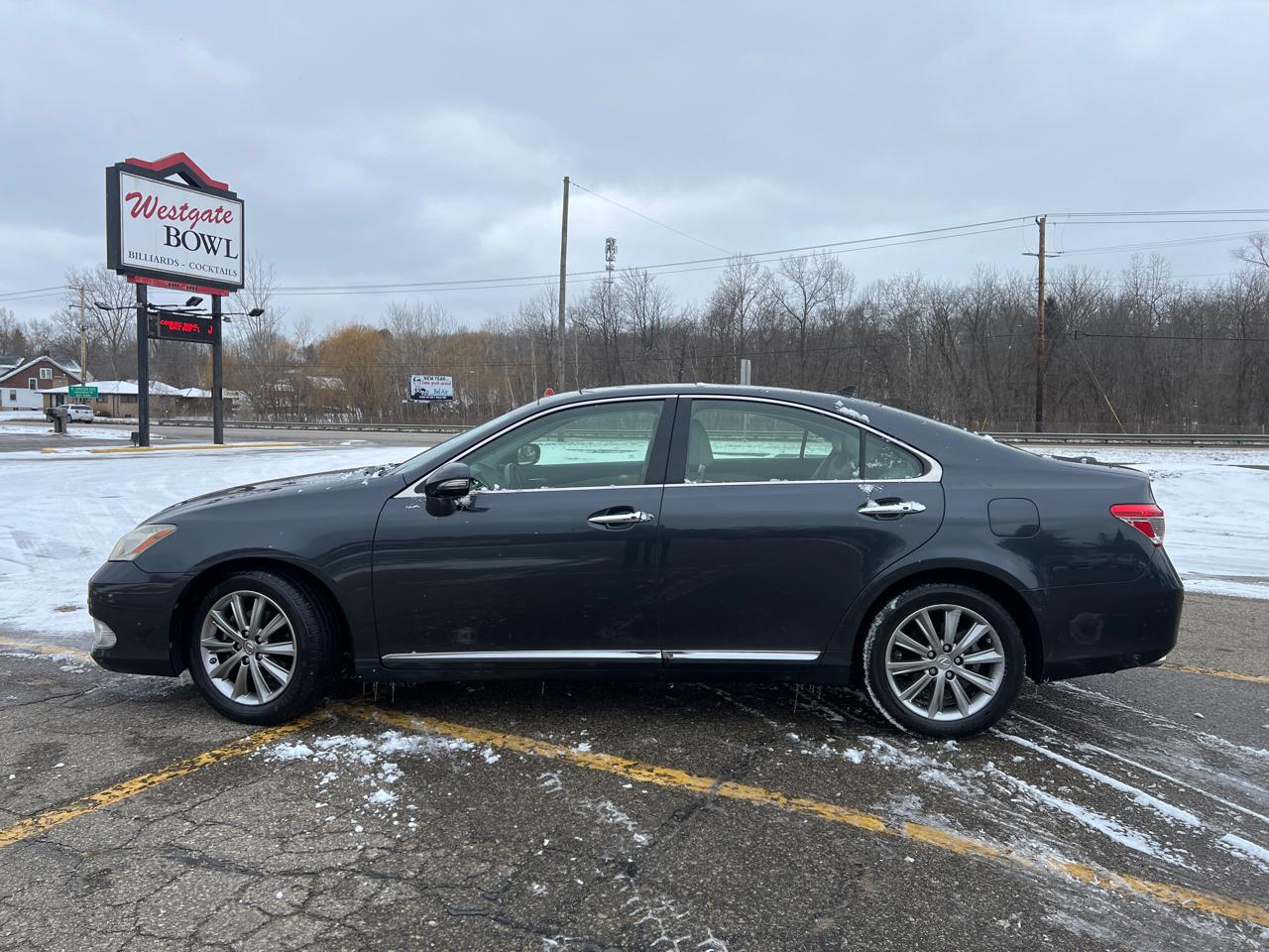 Lexus ES 350 Sedan 2010