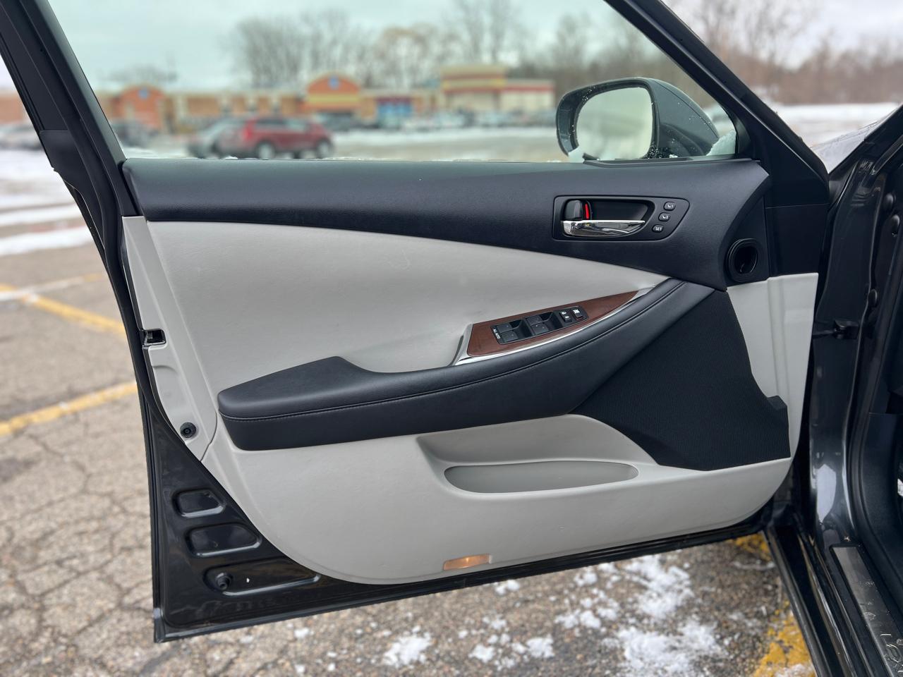 Lexus ES 350 Sedan 2010