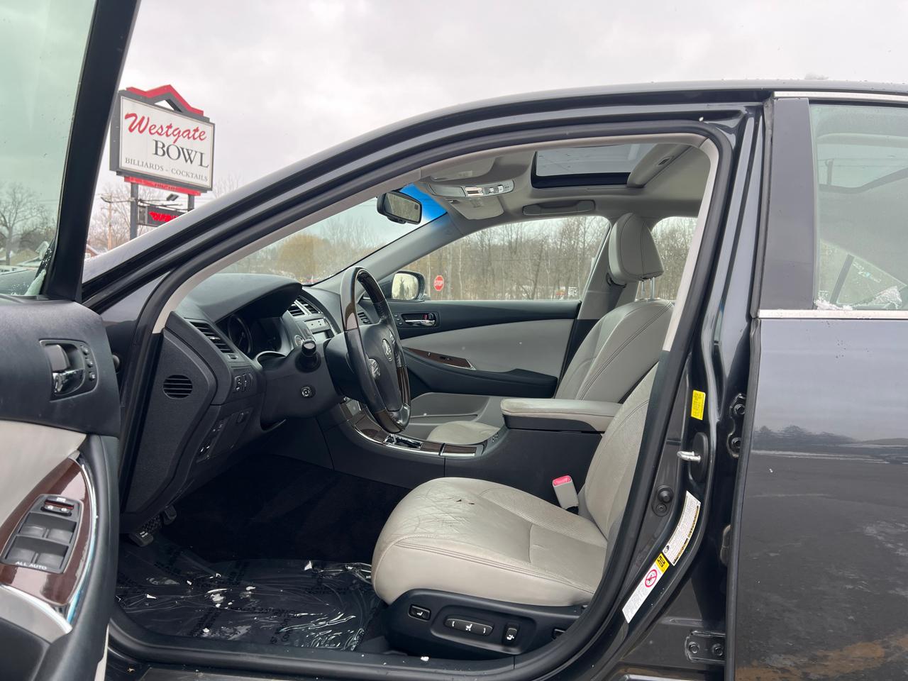 Lexus ES 350 Sedan 2010