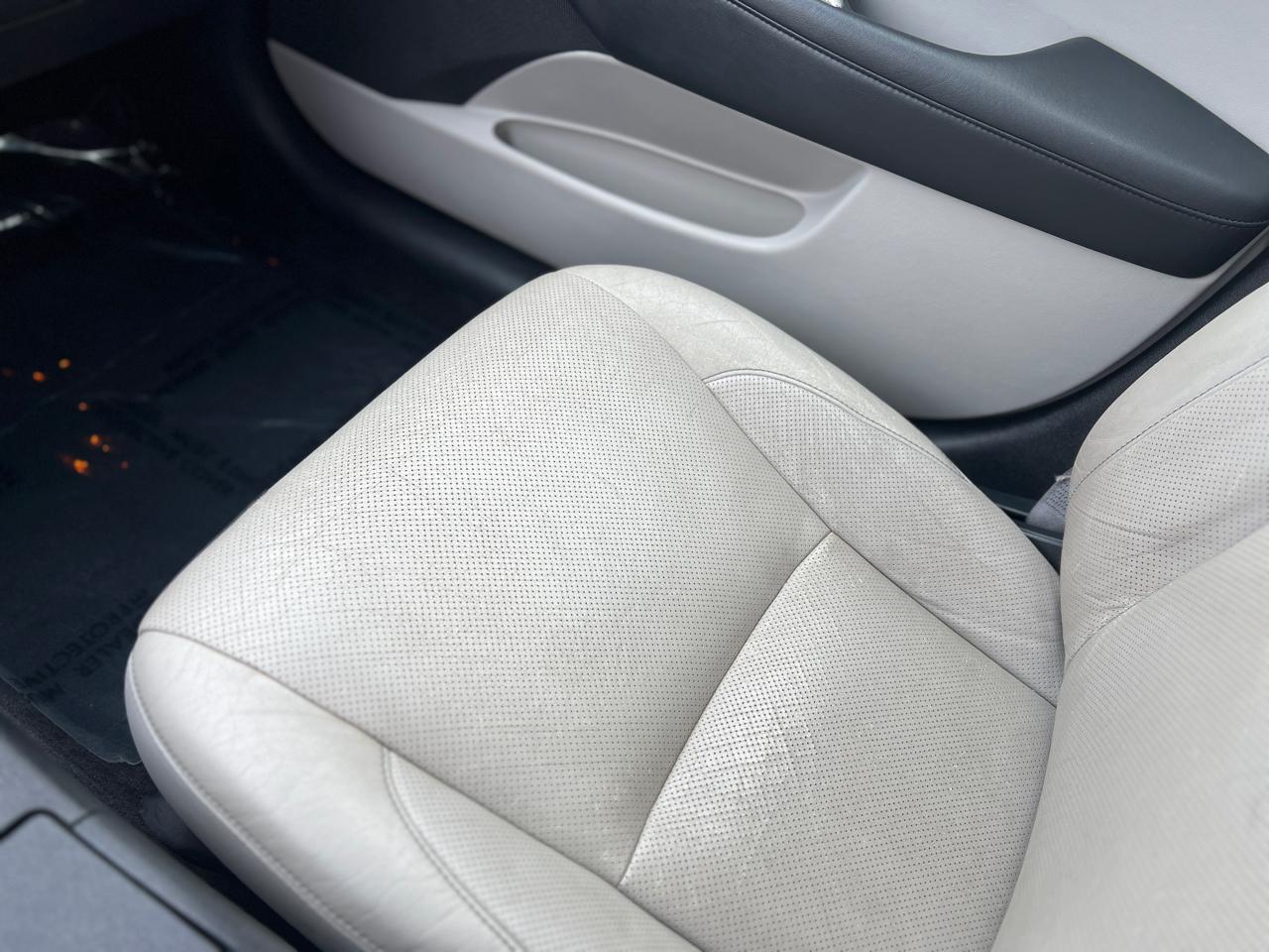 Lexus ES 350 Sedan 2010