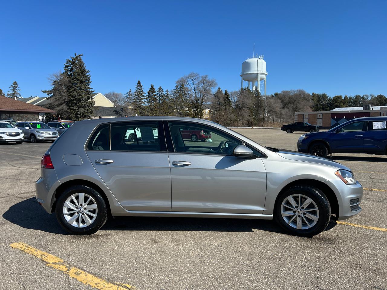 Volkswagen Golf TSI S 6A 2016