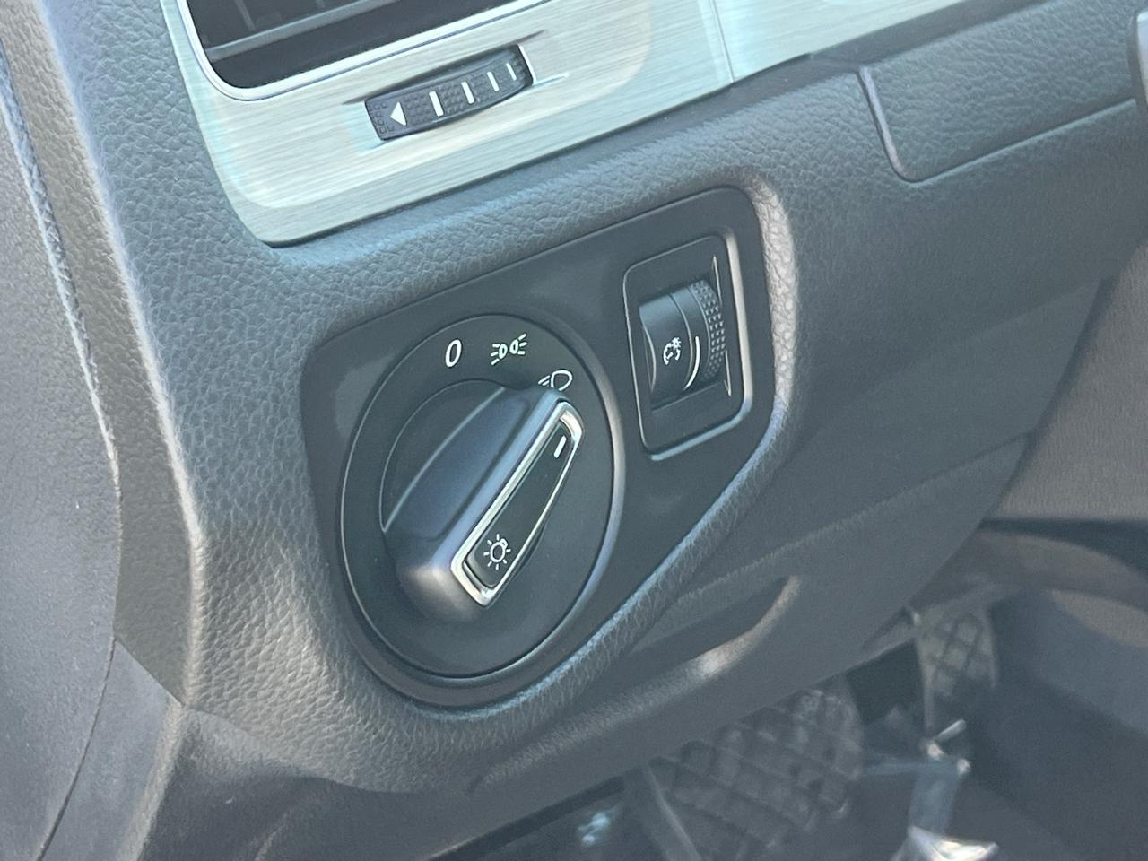 Volkswagen Golf TSI S 6A 2016