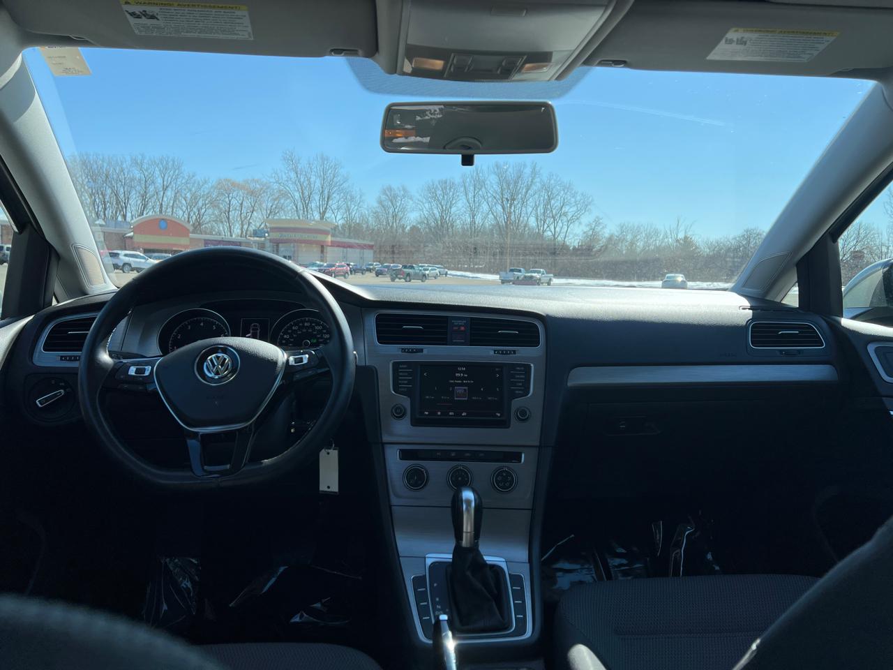 Volkswagen Golf TSI S 6A 2016