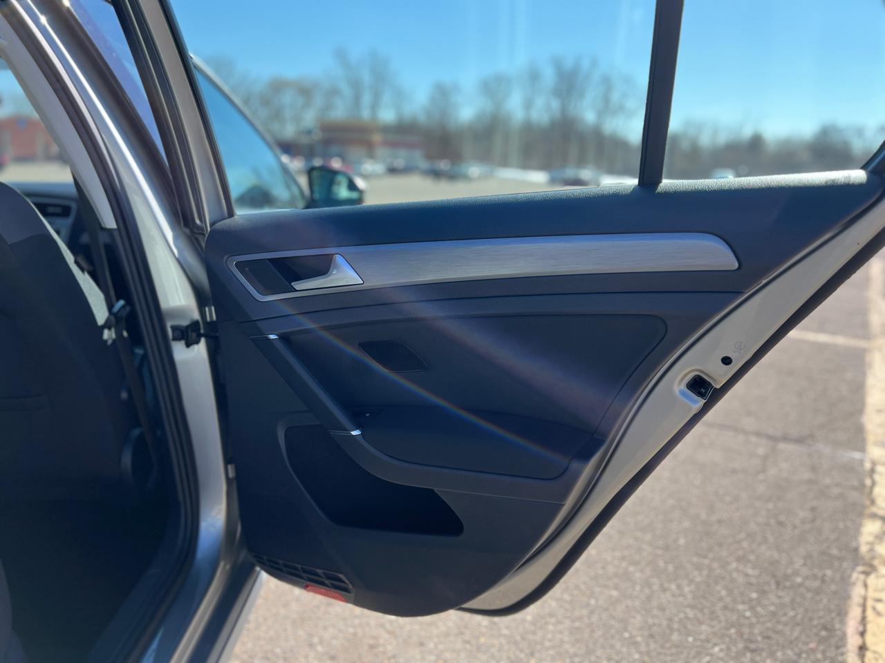 Volkswagen Golf TSI S 6A 2016