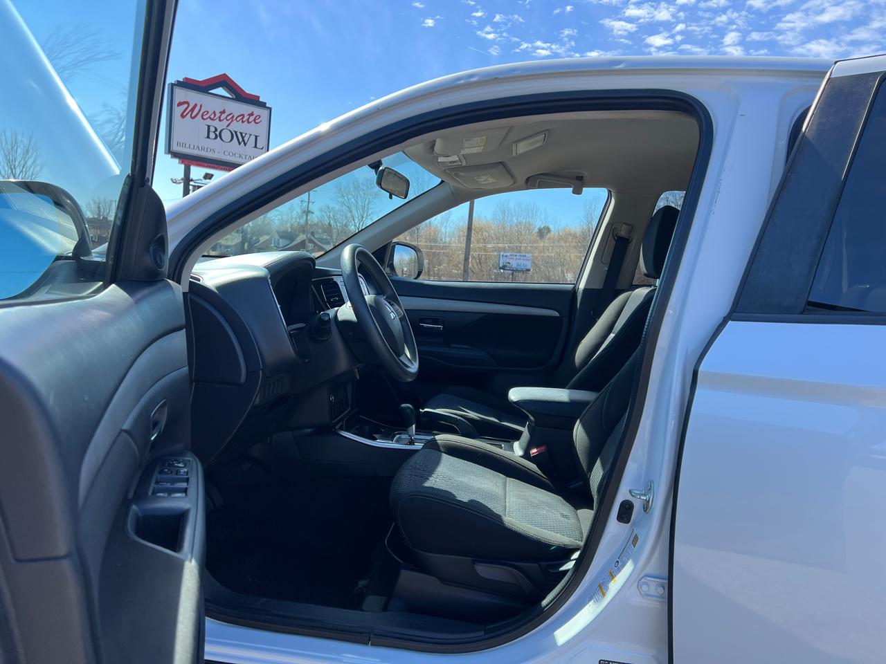 Mitsubishi Outlander SEL AWD 2018