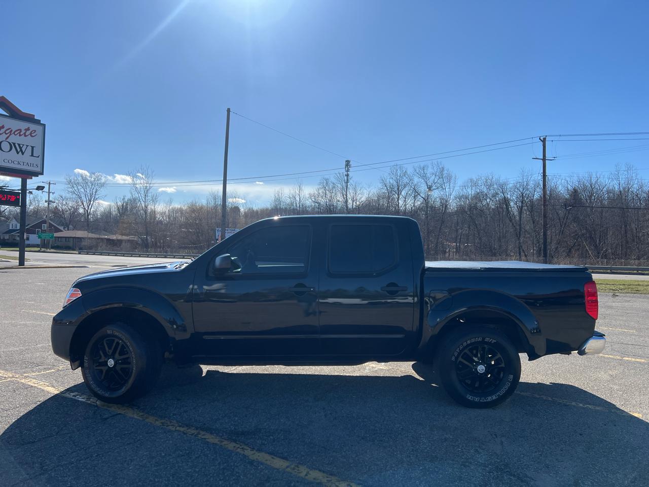 Nissan Frontier SV Crew Cab V6 2016
