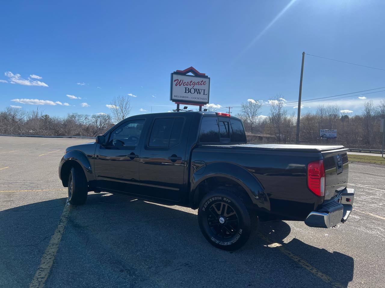 Nissan Frontier SV Crew Cab V6 2016