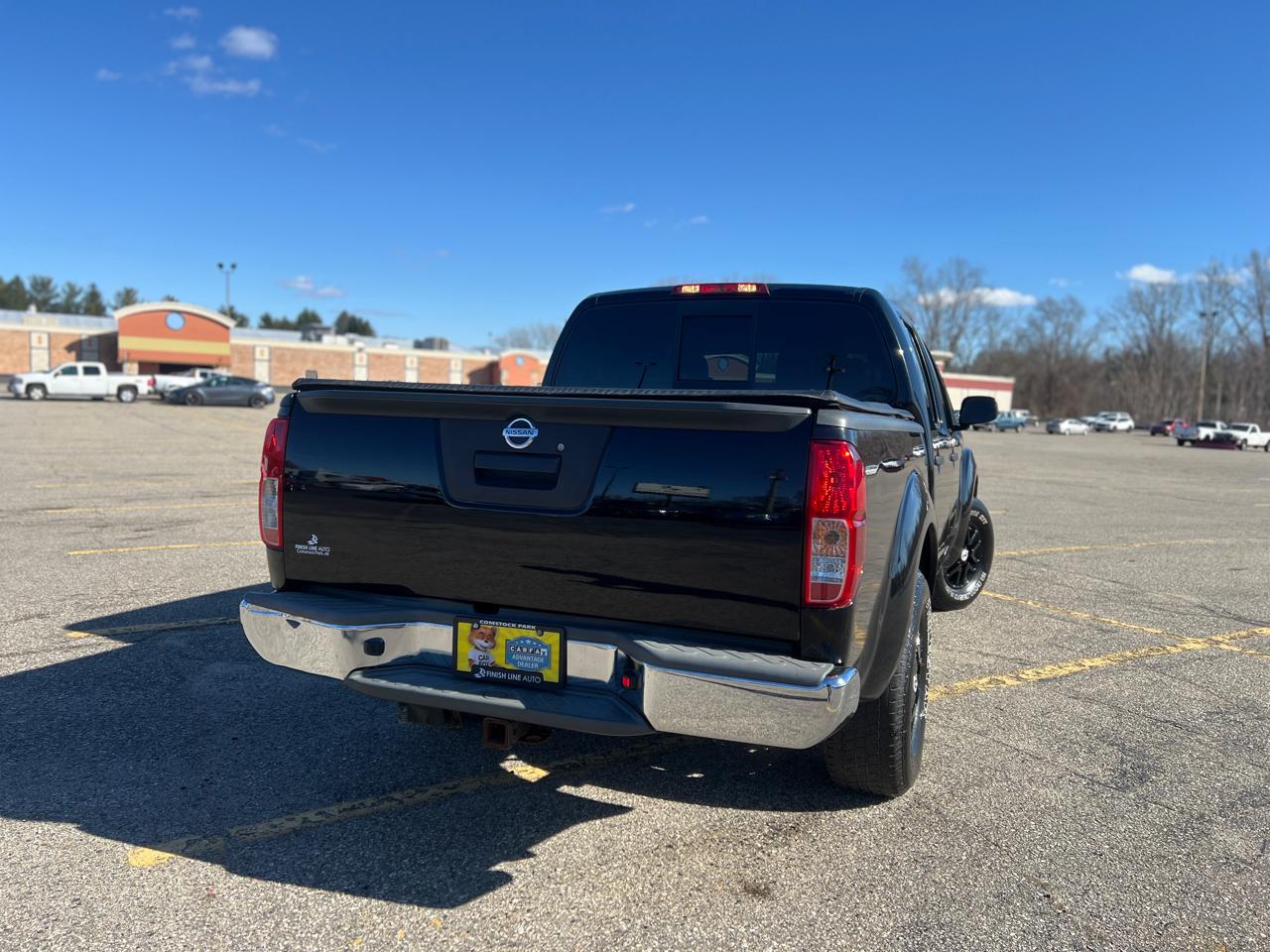 Nissan Frontier SV Crew Cab V6 2016