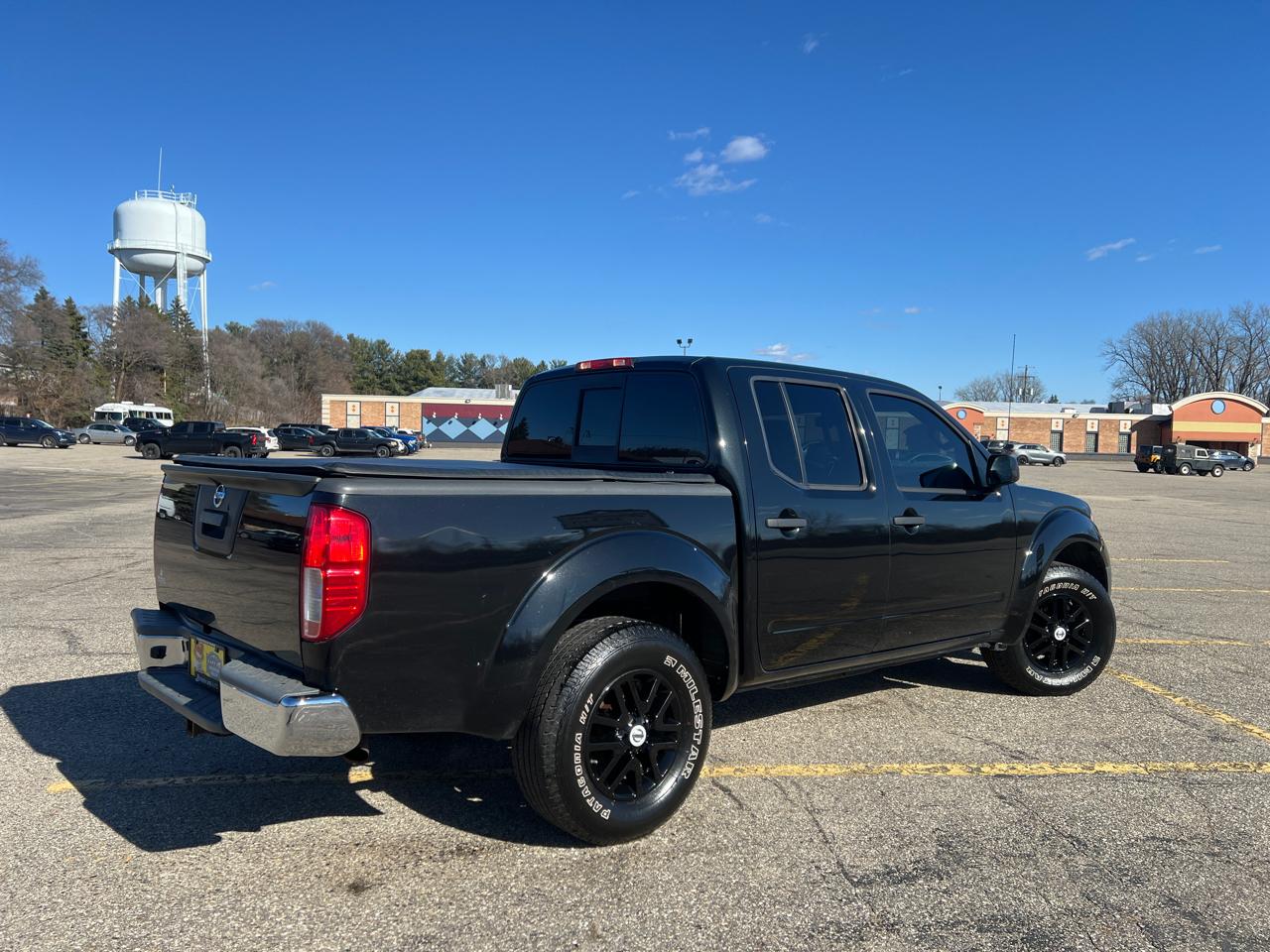 Nissan Frontier SV Crew Cab V6 2016