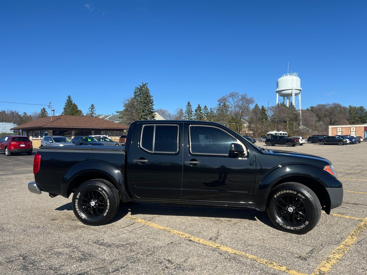 Nissan Frontier SV Crew Cab V6 2016